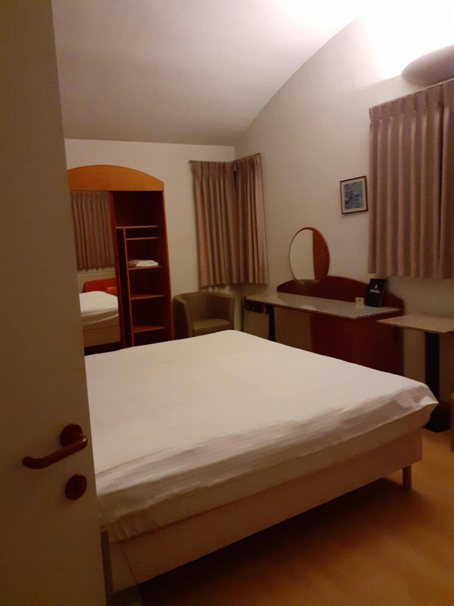 Alsput Hotel Halle  Ngoại thất bức ảnh