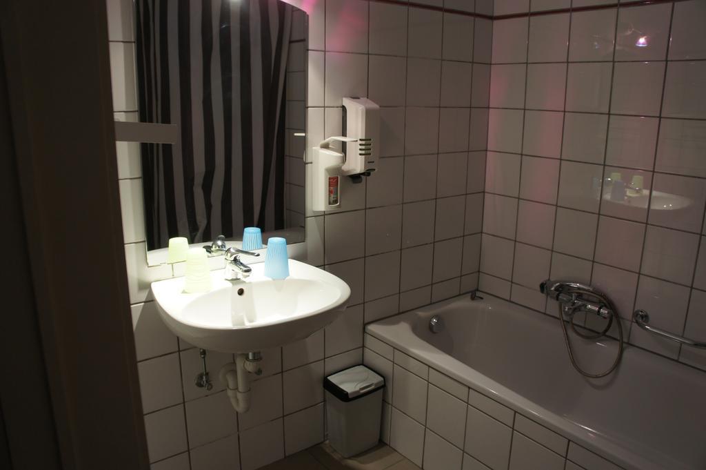 Alsput Hotel Halle  Phòng bức ảnh